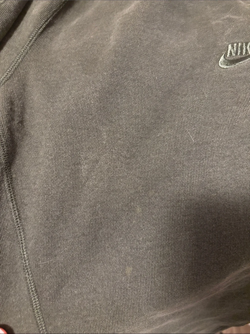 men’s green nike jogger sweatpants